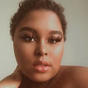 Meet your Posher, Samira